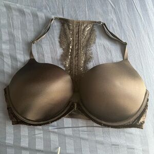 38C Victoria’s Secret Front Close Bombshell Push Up Bra in Black/Lace